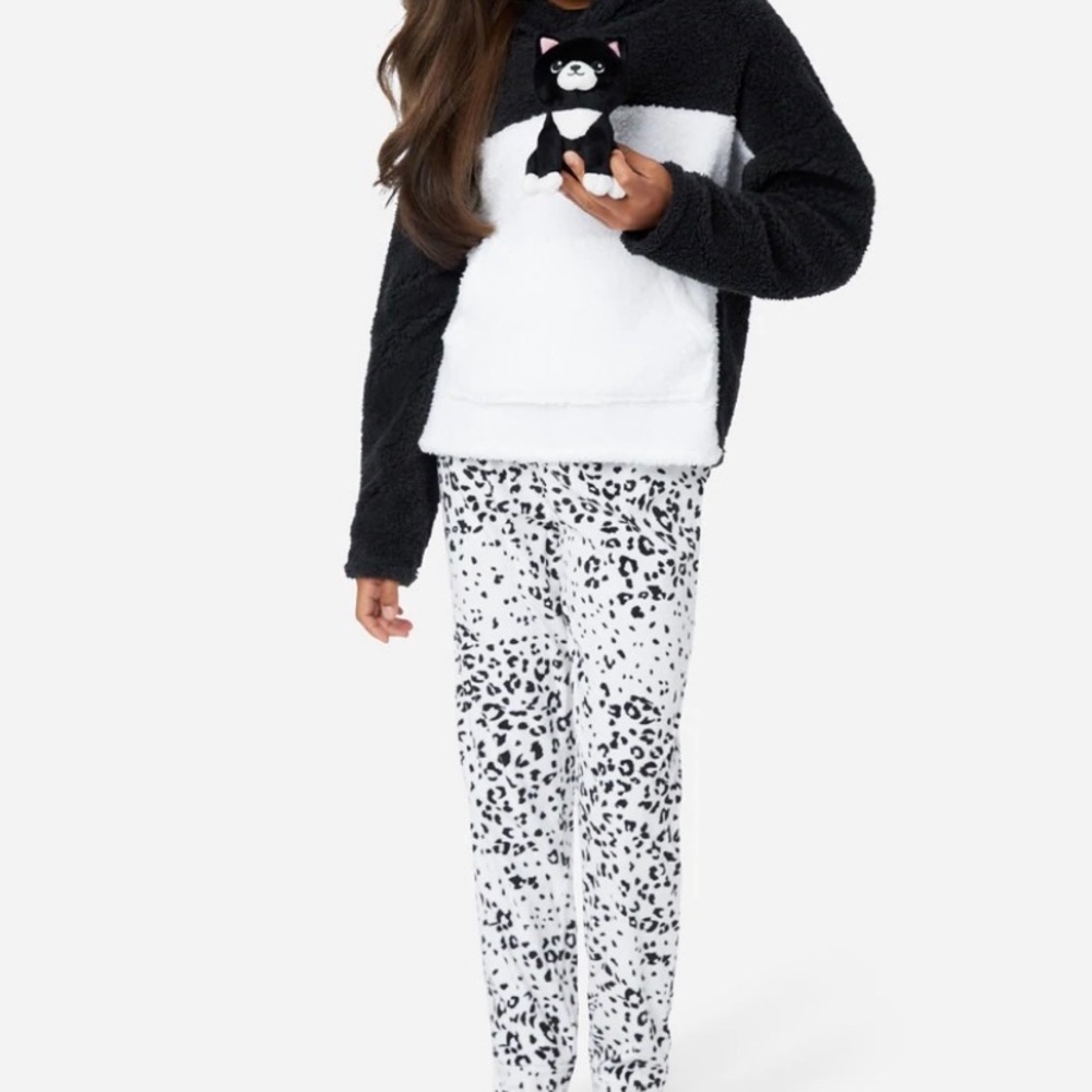 Justice kitty pj set & plush kitty.